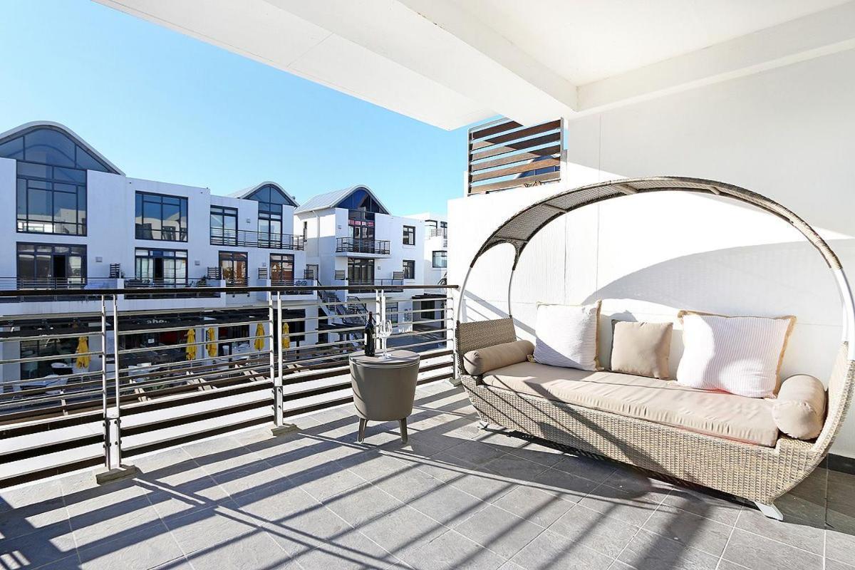 Appartamento Eden On The Bay 118 By Hostagents Bloubergstrand Esterno foto