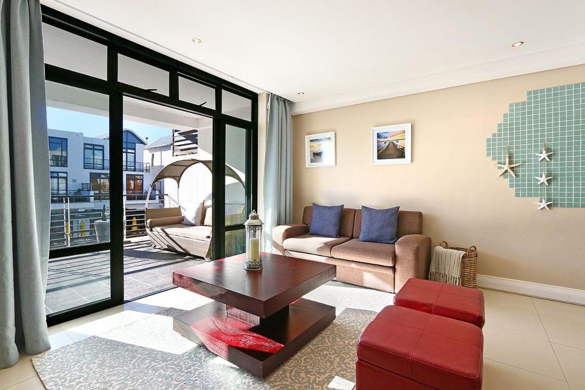 Appartamento Eden On The Bay 118 By Hostagents Bloubergstrand Esterno foto