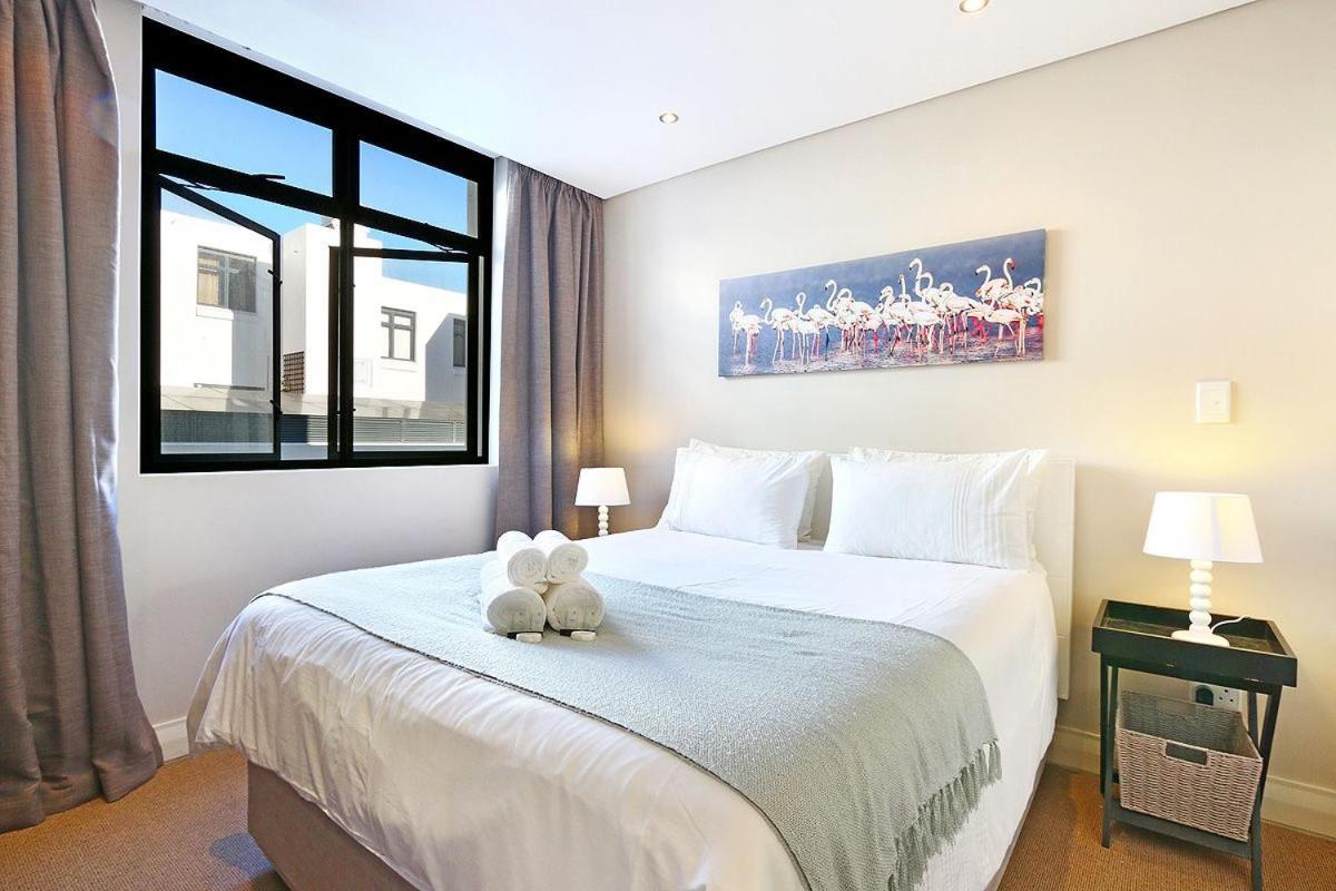 Appartamento Eden On The Bay 118 By Hostagents Bloubergstrand Esterno foto