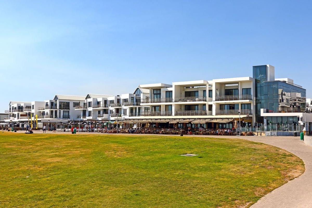 Appartamento Eden On The Bay 118 By Hostagents Bloubergstrand Esterno foto